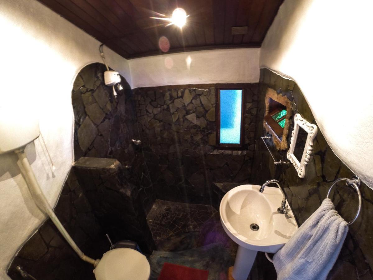 Ready Camp E Suites Da Cachoeira Abraão Exteriör bild
