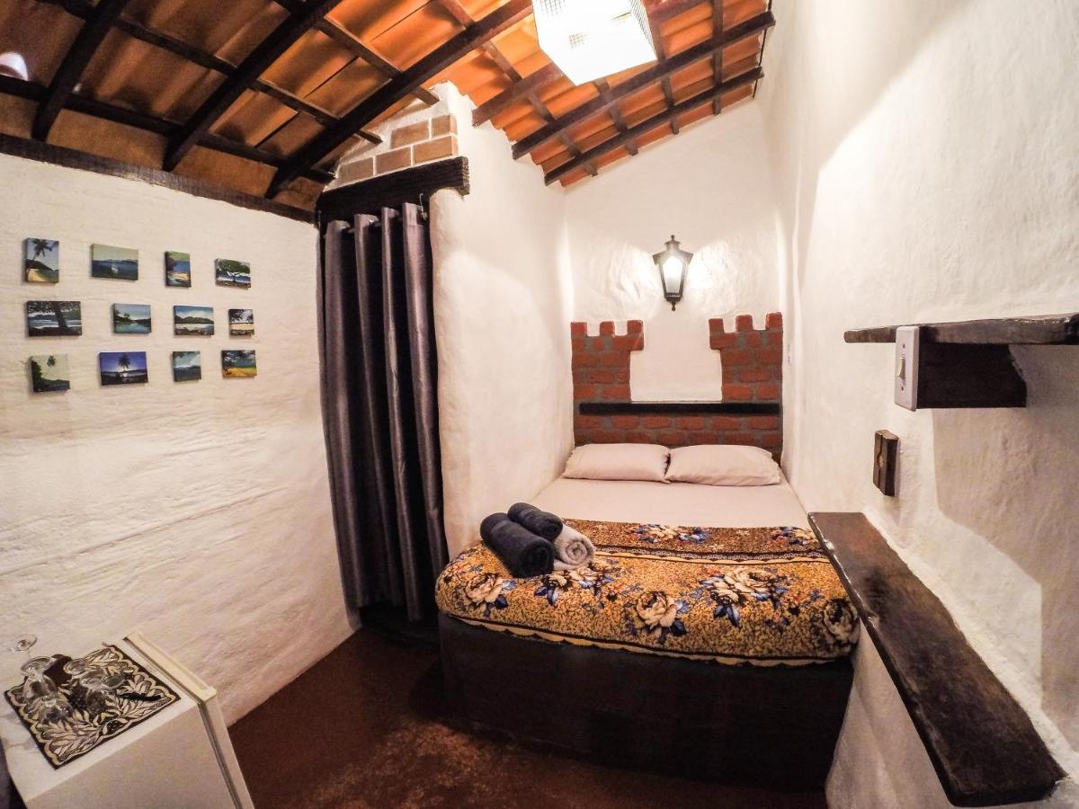 Ready Camp E Suites Da Cachoeira Abraão Exteriör bild